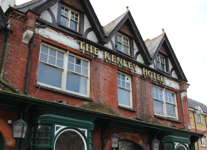 Kenley Hotel Upper Floor ext